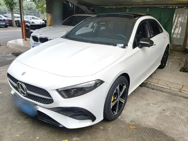 Фотография автомобиля — Mercedes-Benz A-Class