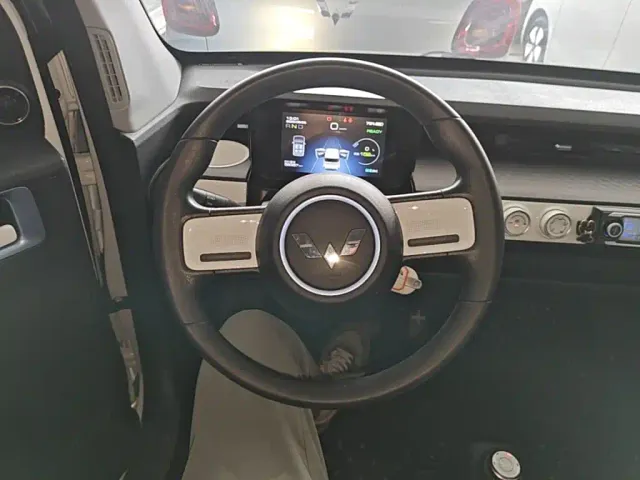 Wuling Hongguang Mini EV — Фото автомобиля 6