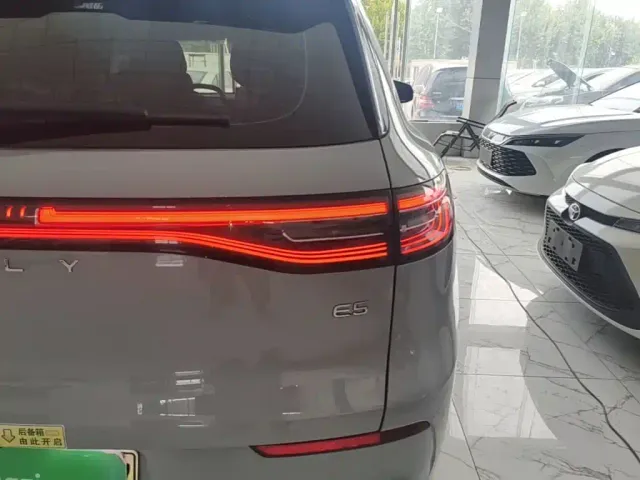 Geely Galaxy E5 — Фото автомобиля 7