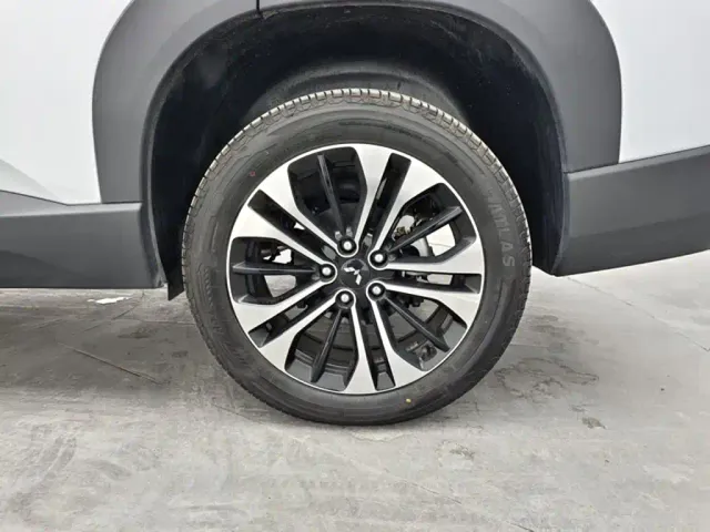 Wuling Starlight 560 — Фото автомобиля 11