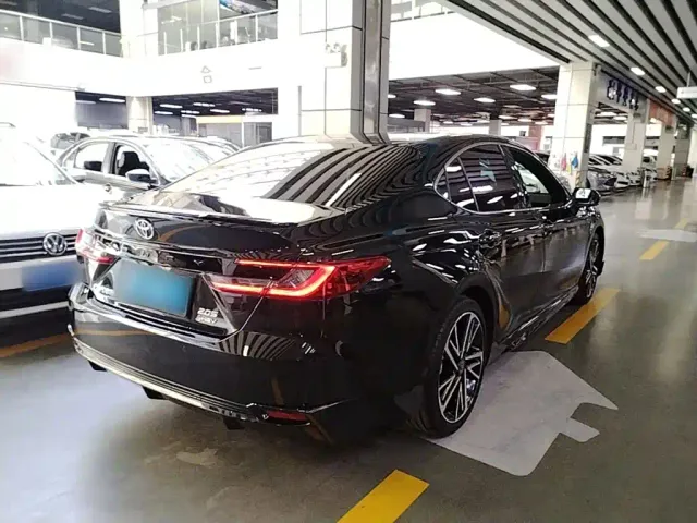 Toyota Camry — Фото автомобиля 6