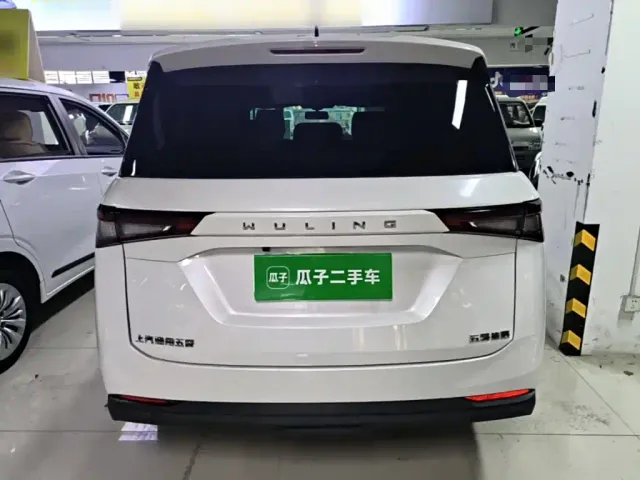 Wuling Jiachen — Фото автомобиля 5