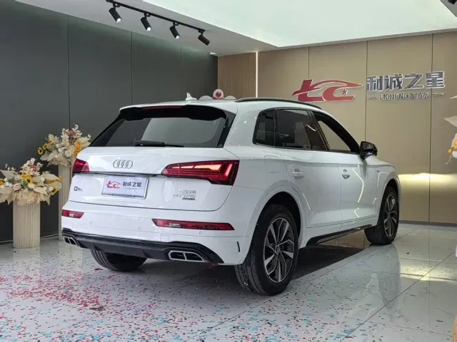 Audi Q5L — Фото автомобиля 9
