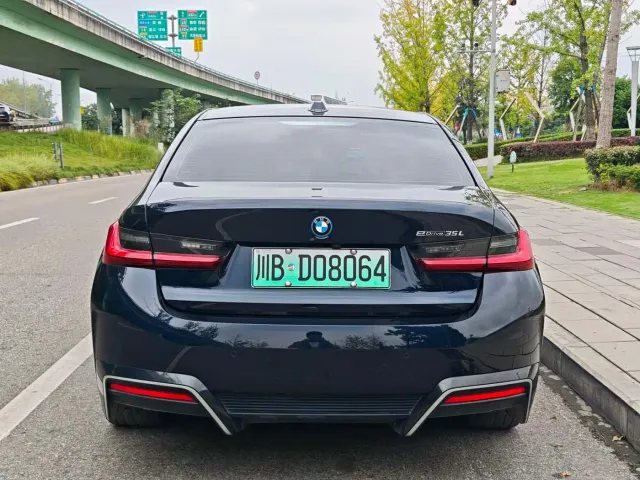 BMW i3 — Фото автомобиля 5