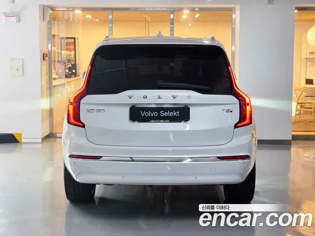 Volvo XC90 — Фото автомобиля 4