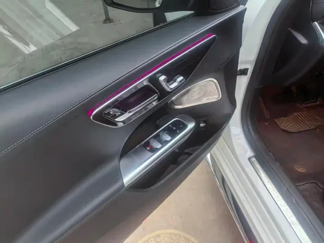Mercedes-Benz C-Class — Фото автомобиля 2