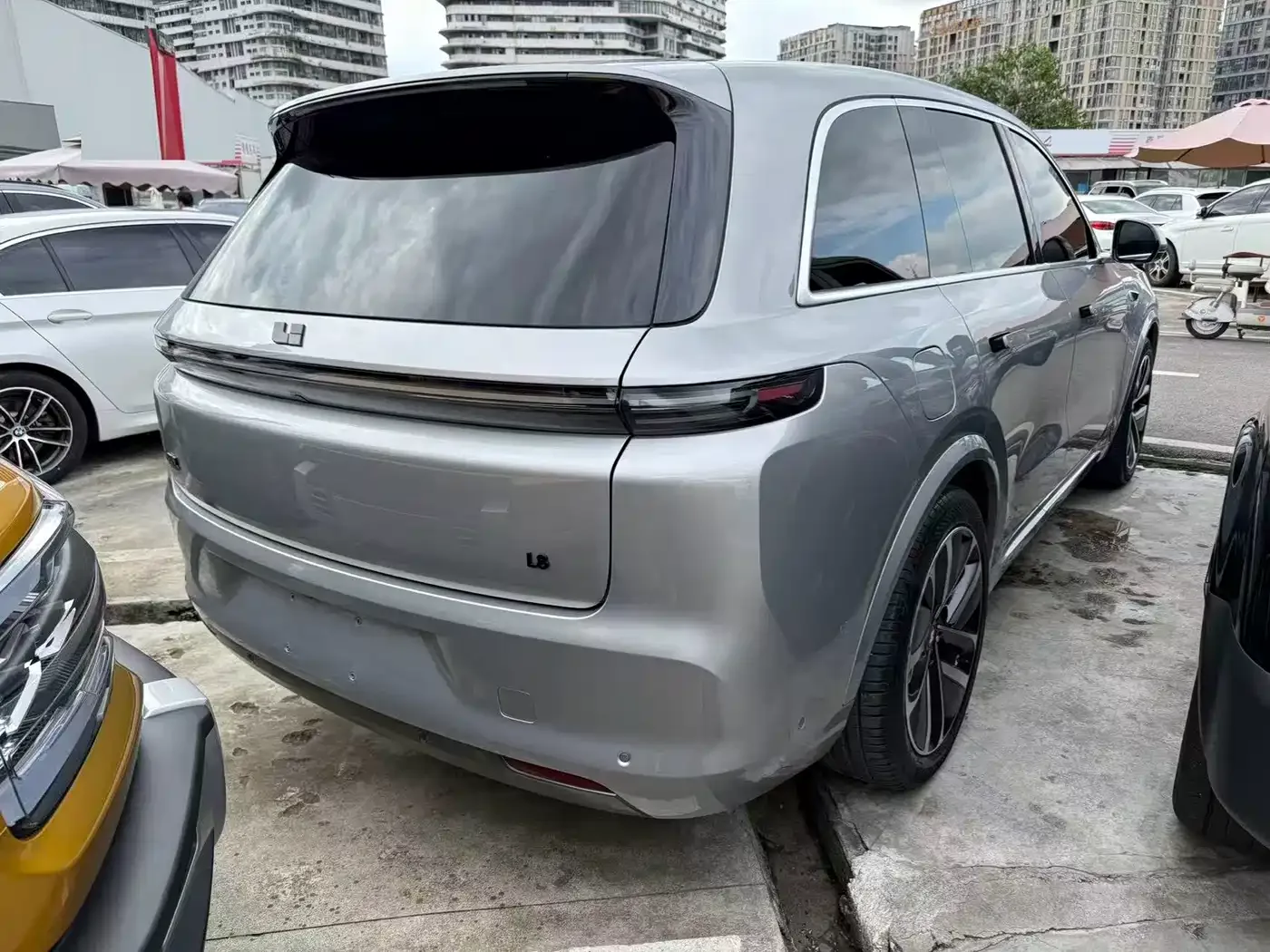 Li Auto Li L8 2023 Max — Фото автомобиля 5