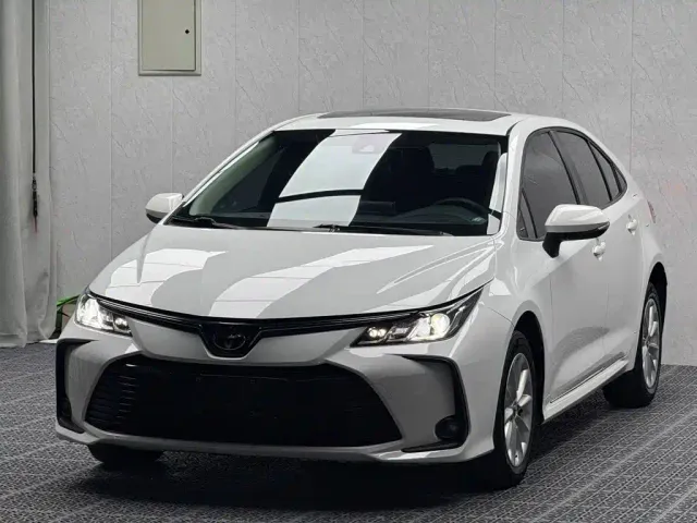 Фотография автомобиля — Toyota Corolla