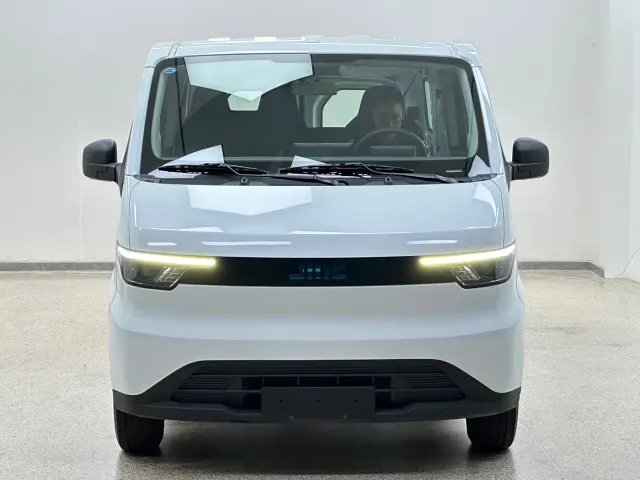 JMC E-Fushun — Фото автомобиля 2