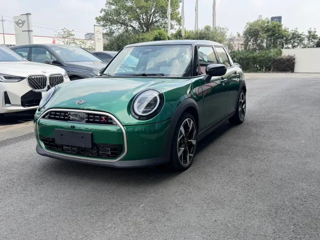 Фотография автомобиля — MINI Hatch
