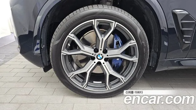 BMW X5 xDrive 40i M Sport — Фото автомобиля 4