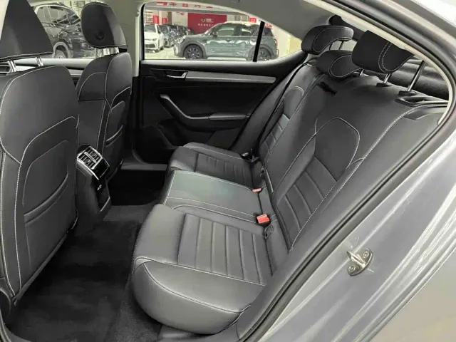 Skoda Superb — Фото автомобиля 19