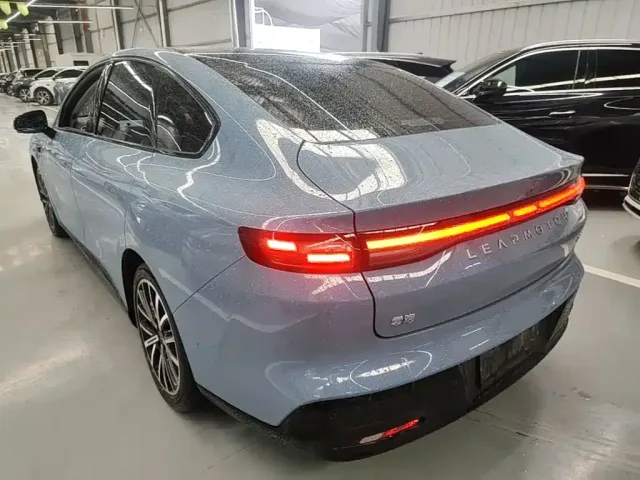 Leapmotor Leapmotor B01 2026 550 LiDAR Edition — Фото автомобиля 4