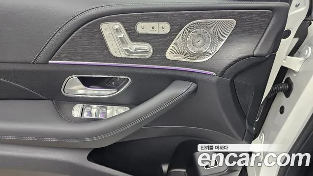 Mercedes-Benz GLS-Class — Фото автомобиля 16