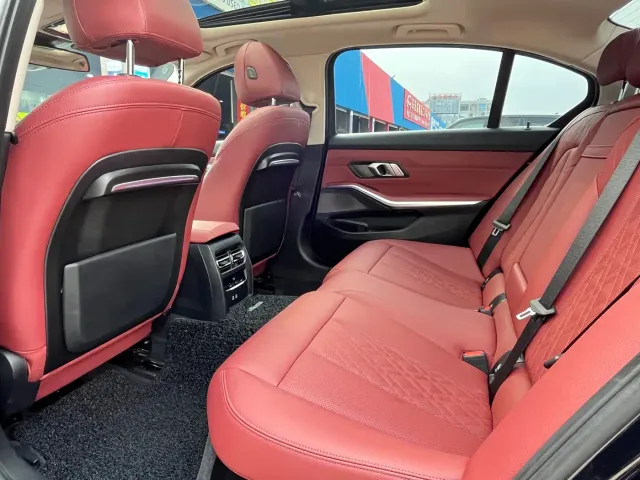 BMW 3 Series — Фото автомобиля 13