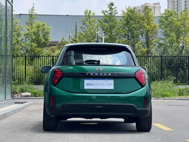 MINI Hatch — Фото автомобиля 20