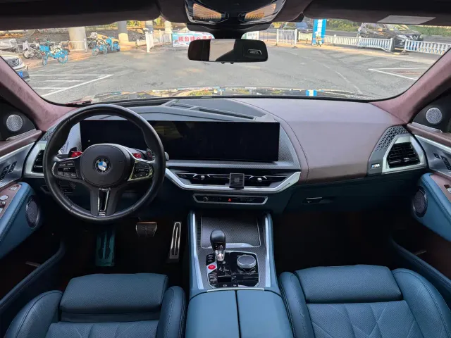BMW XM — Фото автомобиля 9