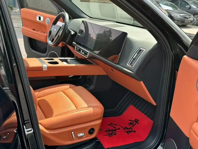 Li Auto L6 — Фото автомобиля 6