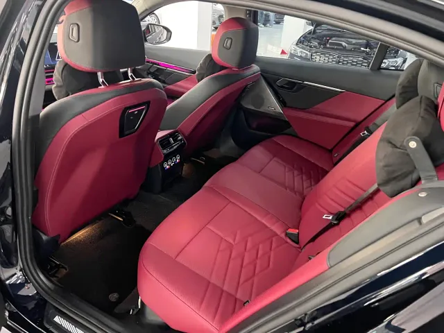 BMW 5 Series — Фото автомобиля 5