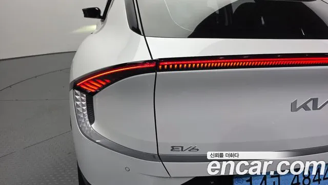 Kia EV6 — Фото автомобиля 23