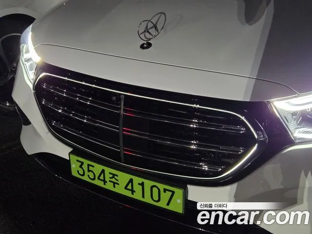 Mercedes-Benz E-Class — Фото автомобиля 26