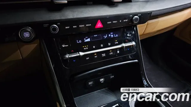 Kia Carnival — Фото автомобиля 18