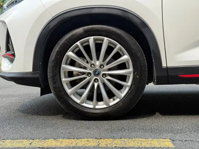Changan X7 Plus — Фото автомобиля 16