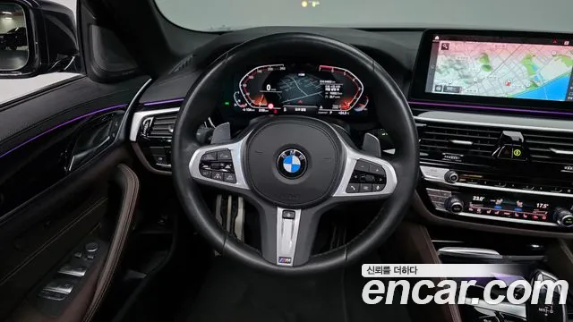 BMW 5 Series G30 — Фото автомобиля 18