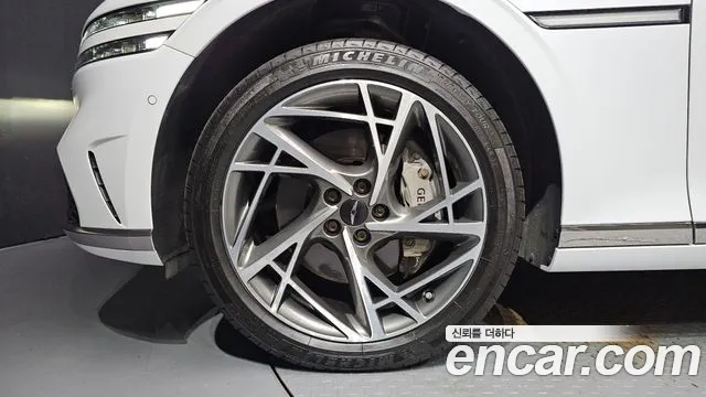 Genesis G90 RS4 — Фото автомобиля 5