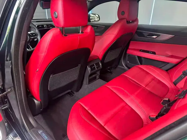 Jaguar XEL — Фото автомобиля 10