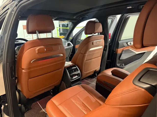 BMW X7 — Фото автомобиля 16