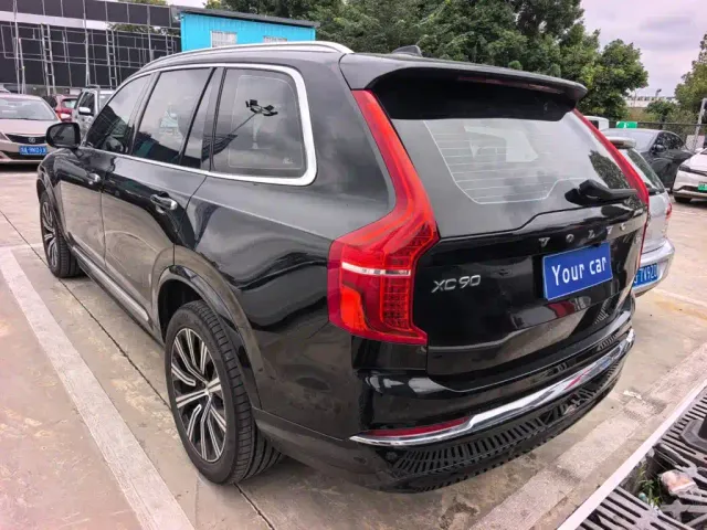 Volvo XC90 — Фото автомобиля 4