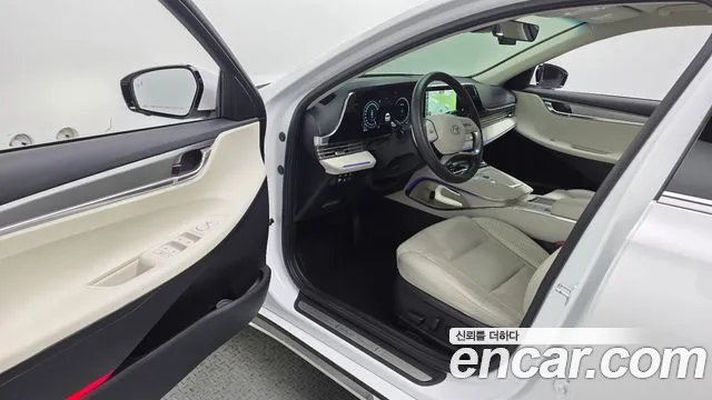 Hyundai Grandeur (New) Hybrid — Фото автомобиля 15
