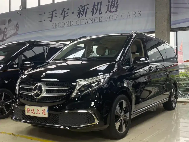 Фотография автомобиля — Mercedes-Benz V-Class