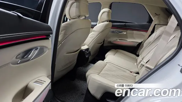 Genesis GV70 — Фото автомобиля 12
