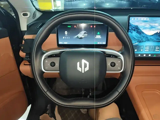 Leapmotor C10 — Фото автомобиля 6
