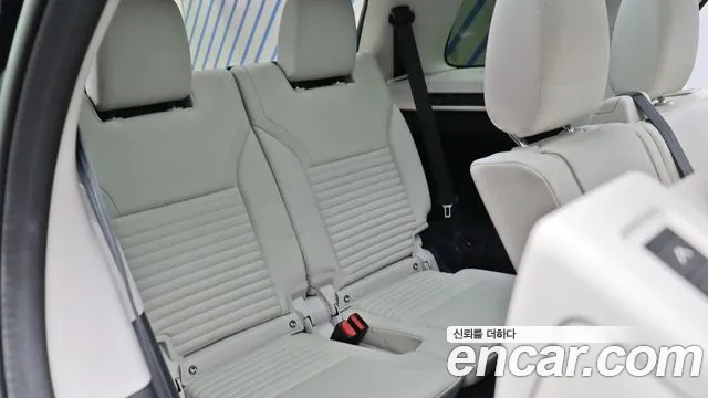 Land Rover Discovery — Фото автомобиля 12