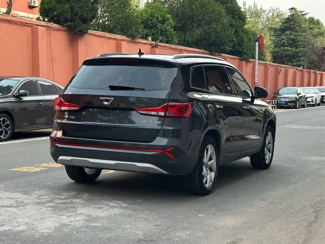 Jetta VS7 — Фото автомобиля 5