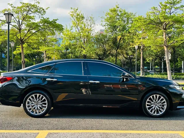 Toyota Avalon — Фото автомобиля 11