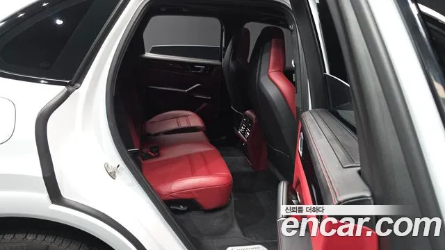 Porsche Cayenne PO536 — Фото автомобиля 12