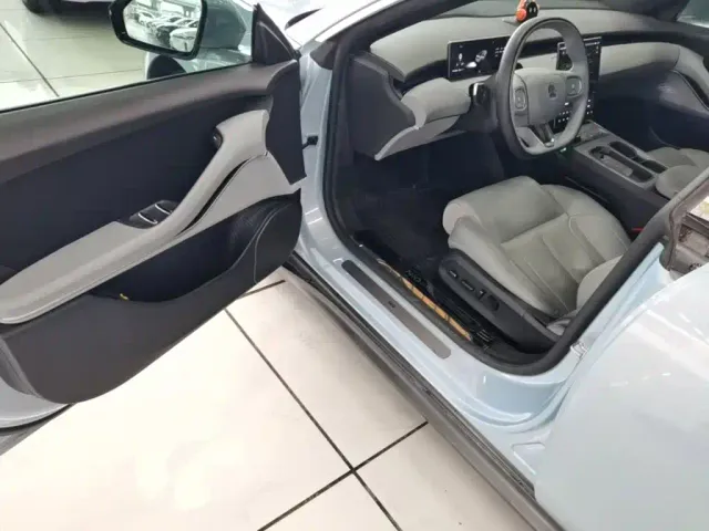 Nio ET5 Touring — Фото автомобиля 11