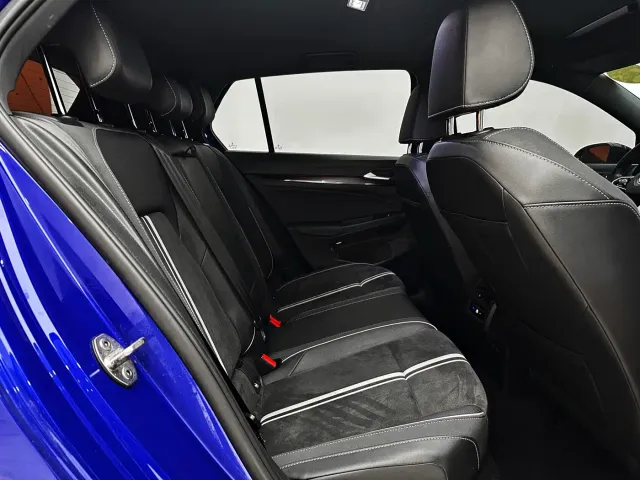 Volkswagen Golf — Фото автомобиля 15