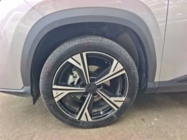 Geely Boyue — Фото автомобиля 22