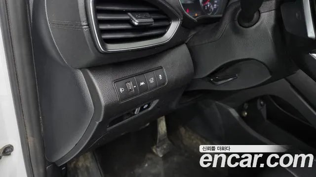 Hyundai Santafe Новый Santa Fe Дизель 2.2 4WD — Фото автомобиля 20