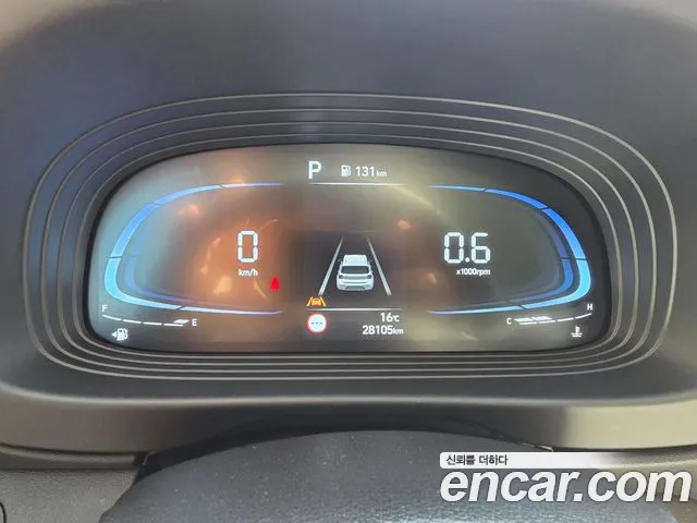 Hyundai Venue — Фото автомобиля 8