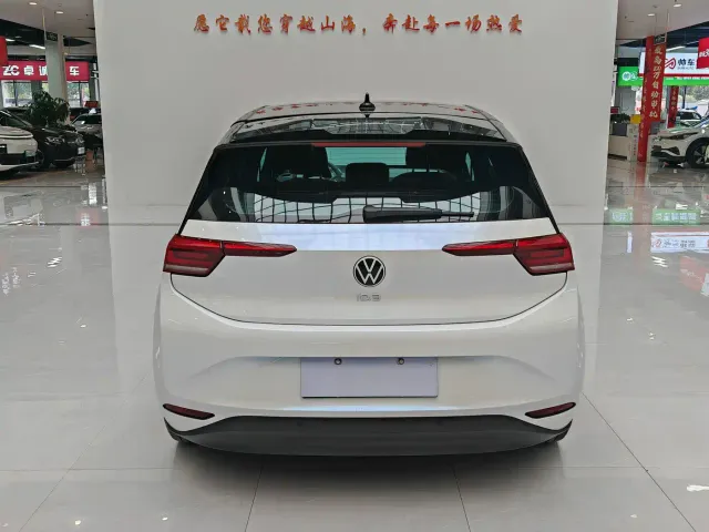 Volkswagen ID.3 — Фото автомобиля 6