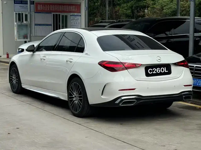 Mercedes-Benz C-Class — Фото автомобиля 4