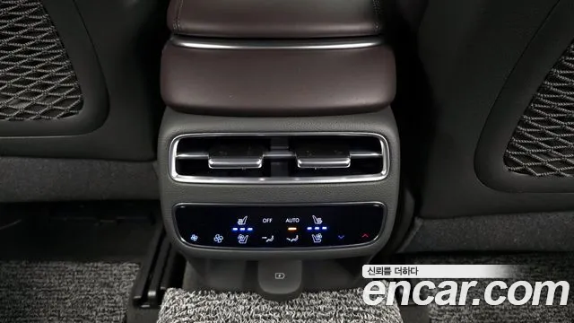 Genesis GV70 2.5T Бензин AWD — Фото автомобиля 17