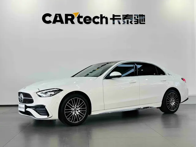 Фотография автомобиля — Mercedes-Benz C-Class