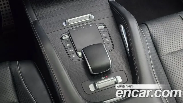 Mercedes-Benz GLS-Class — Фото автомобиля 18